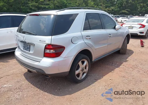 2008 Mercedes-Benz Ml 320 Cdi 4Matic z USA, uszkodzony, nr VIN 4JGBB22E28A408914